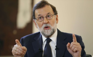 Le chef de gouvernement espagnol Mariano Rajoy s'est exprimé pour la première fois dans un grand quotidien sur la crise catalane, le 8 octobre 2017.