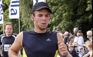 Andreas Lubitz pendant une course à pieds au cours de l'année 2009