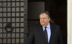 Perdant manifestement patience vis-à-vis de la Grèce, plusieurs pays de la zone euro, dont l'Allemagne, veulent un contrôle européen de son budget, ce qu'Athènes refuse catégoriquement.