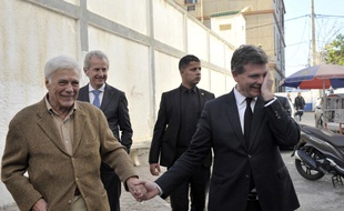 Guy Bedos aux côtés d'Arnaud Montebourg, début décembre.