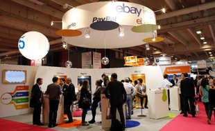 Le recrutement de nouveaux adeptes des achats en ligne est en berne en France, où la fréquence d'achat ne progresse plus, selon une étude PwC publiée mardi portant sur 15.000 web-acheteurs de 15 pays.
