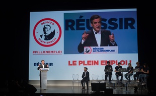 François Fillon lors d'un meeting à Issy-les-Moulineaux: