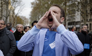 Paris le 12 novembre 2012. Manifestation des étudiants en médecine denonçant leurs mauvaises conditions de travail.
