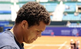 Le forfait de Jo-Wilfried Tsonga est venu encore assombrir l'humeur du camp français, perclus de bleus à l'âme et au corps au moment d'aborder le grand rendez-vous de Roland-Garros.