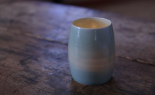 Un artisan américain transforme les cendres de défunts en poteries