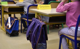 Illustration d'une école élémentaire.
