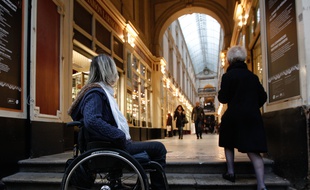 Une femme dans un fauteuil roulant à Nantes, en 2014 (illustration)