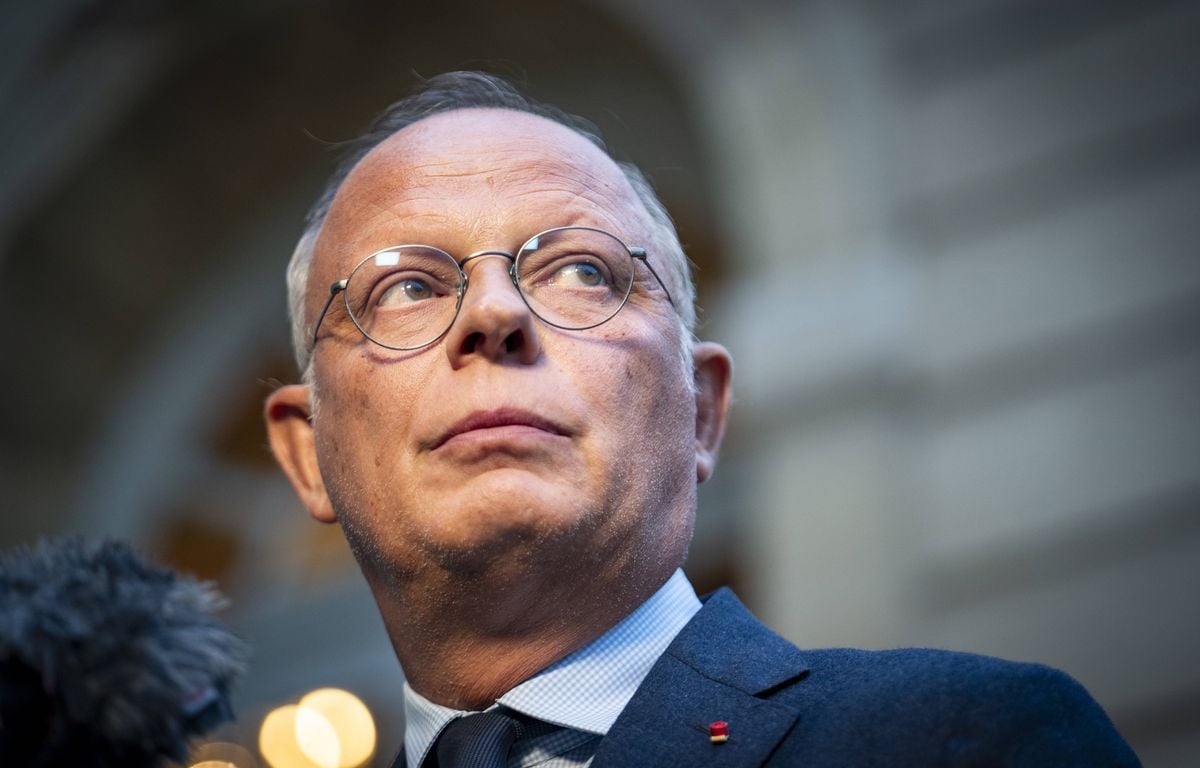 « La seule décision digne »… Edouard Philippe réclame à nouveau le départ anticipé de Macron
