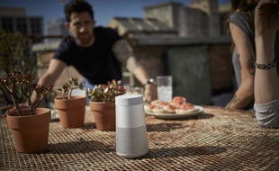 La nouvelle enceinte Bluetooth Revolve de Bose diffuse le son à 360°.