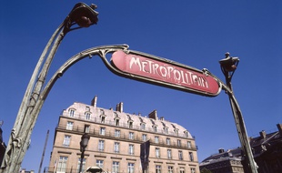 Illustration d'une bouche de métro à Paris.