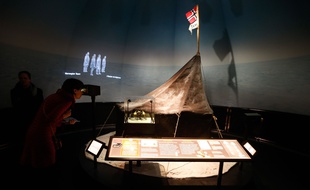 LYON, le 29/01/2015 L exposition A la conquete du pole Sud raconte les expeditions du norvegien Roald AMUNDSEN et du britannique Robert SCOTT au musee des confluences.
:Fabrice Elsner/SIPA/1501291702