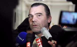 L'avocat Frank Berton, le 26 janvier 2012 au tribunal de Boulogne-sur-Mer.