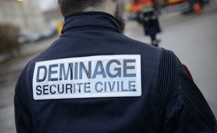 Illustration d'un membre de la cellule de déminage de la Sécurité civile