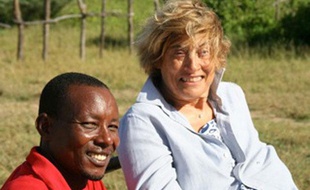 Marie Dedieu et son compagnon kényan, John Lepapa.