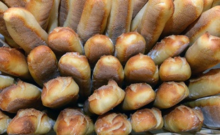 Dans une boulangerie (illustration)