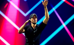 Le chanteur Enrique Iglesias