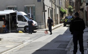 La mort de deux femmes gendarmes à Collobrières (Var) a suscité lundi une vague d'émotion dans la gendarmerie, concrétisée notamment par des appels lancés sur internet à des fermetures de brigades le jour de leurs obsèques.
