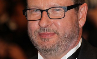 Le réalisateur danois Lars von Trier sur le tapis rouge avant la projection de son film Melancholia, en compétition pour la palme d'or au festival de Cannes, le 18 mai 2011 à Cannes.