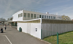 Le collège au Pellerin.
