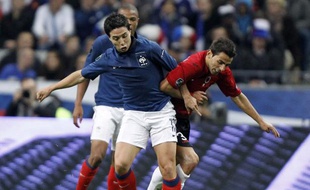 Le milieu de l'équipe de France, Samir Nasri (en bleu) lors d'un match des éliminatoires de l'Euro 2012 contre l'Albanie, le 7 octobre 2011.