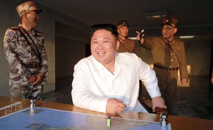 Photo de Kim Jong-un diffusée par l'agence officielle nord-coréenne, le 30 mai 2017.