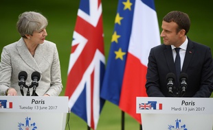 Theresa May et Emmanuel Macron à l'Elysée, le 13 juin 2017.