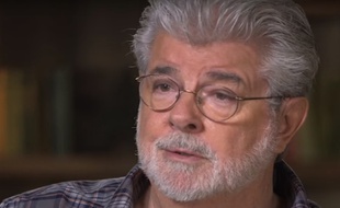Le réalisateur George Lucas face au journaliste Charlie Rose