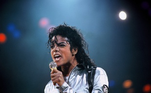 Michael Jackson sur scène lors de son concert au Parc de Princes en 1988.