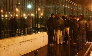 Le square Villemin, à Paris, repaire pour exilés afghans