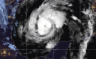 La tempête tropicale Zeta est redevenu un ouragan dans la nuit de mardi à mercredi 28 octobre 2020.