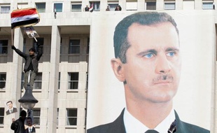 Damas a exigé la levée des sanctions arabes pour recevoir des observateurs de la Ligue arabe en Syrie, où les violences ont fait plus de 100 morts depuis samedi.