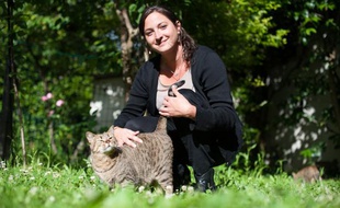 Charlotte de Mouzon, comportementaliste pour chats à Bordeaux