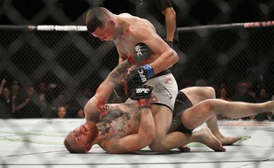 Conor McGregor face à Nate Diaz, le 5 mars 2016 à Las Vegas.