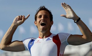 Le perchiste français Renaud Lavillenie a admis lundi que "ce serait une déception de ne pas avoir l'or" aux jeux Olympiques de Londres, qui s'ouvrent vendredi et où il arrive "en forme".