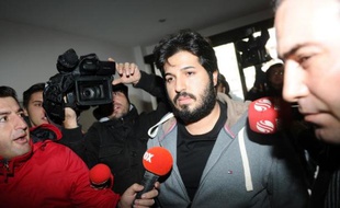La justice turque, remise au pas par une vague de purges sans précédent, a remis en liberté vendredi les dernières personnes incarcérées dans le retentissant scandale de corruption qui fait tanguer le Premier ministre Recep Tayyip Erdogan.