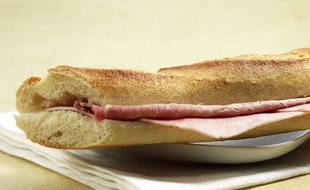 Illustration d'un sandwich jambon-beurre.