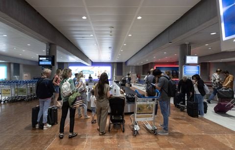 « Chaos complet »… Mais que s’est-il passé à l’aéroport de Nice ?