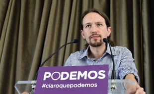 Pablo Iglesias, le leader de Podemos, donne une conférence de presse, le 30 mai 2014 à Madrid