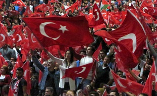 12.000 personnes ont assisté au meeting du président turc Recep Tayyip Erdogan au Zénith de Strasbourg, le 4 octobre.