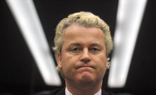 Le député néerlandais d'extrême droite Geert Wilders, réalisateur de Fitna, film clouant au pilori la religion musulmane, va être jugé pour incitation à la haine et à la discrimination pour avoir notamment comparé le Coran au livre d'Adolf Hitler "Mein Kampf".
