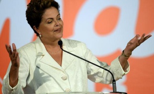 La présidente brésilienne sortante Dilma Rousseff à Brasilia, après le 1er tour de la présidentielle, le 5 octobre 2014