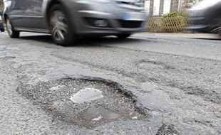 Les routes des Hauts-de-France manquent d'entretien (illustration).