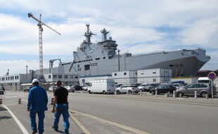 La vente du BPC à la Russie, construit auc chantiers de Saint-Nazaire, est suspendue