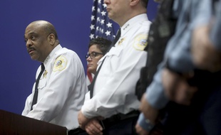 Eddie Johnson, le chef de la police de Chicago, lors d'une conférence de presse, dimanche 2 avril 2017.