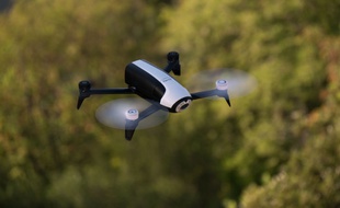 Le survol des parcs nationaux français par un drone est interdit.