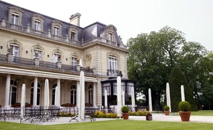 Reims (Marne), le 22 juillet 2005. Le Château Les Crayères où Nicolas Sarkozy a dormi en septembre.