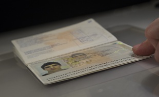 Image d'illustration d'un passeport.