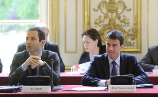 Benoît Hamon, ministre de l'Education, et Manuel Valls, Premier ministre, le 30 mai 2014