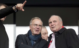 Karl-Heinz Rummenigge (à gauche) et Uli Hoeness, les dirigeants du Bayern Munich.
