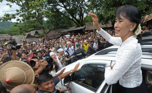 La Birmane Aung San Suu Kyi, prix Nobel de la paix, se rendra en France du 26 au 29 juin, à l'invitation du président François Hollande, a annoncé mardi l'Elysée dans un communiqué.
